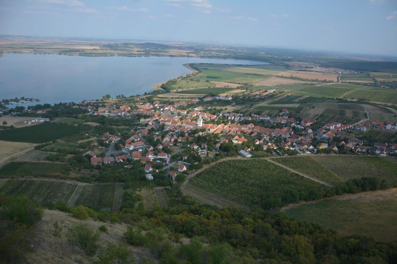 Penzion u Bednářů Pavlov Exterior foto
